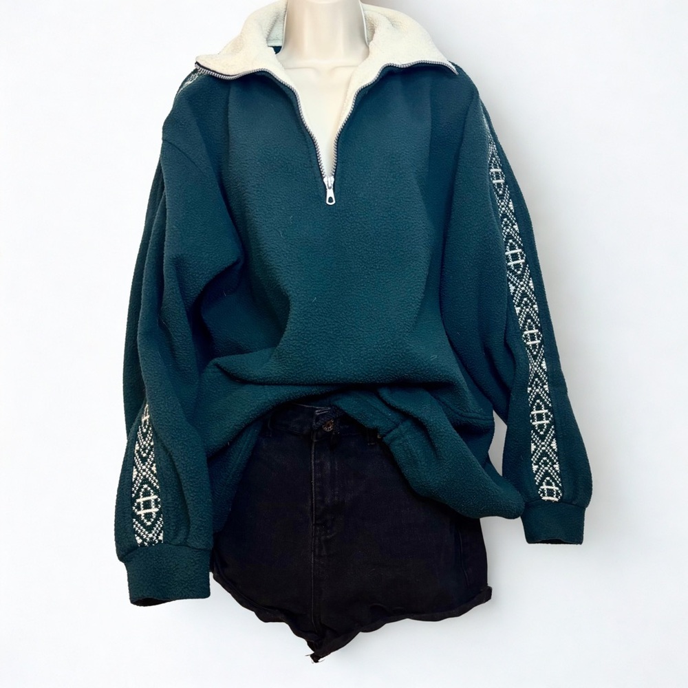 Green Pullover Fleece With Patterned Sleeves - image 3